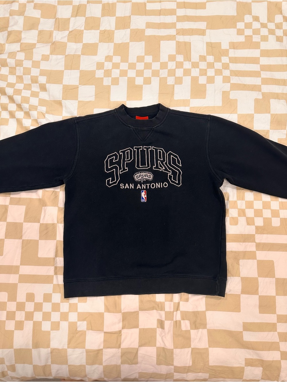 Vintage SPURS Reebok crewneck pullover sweater.